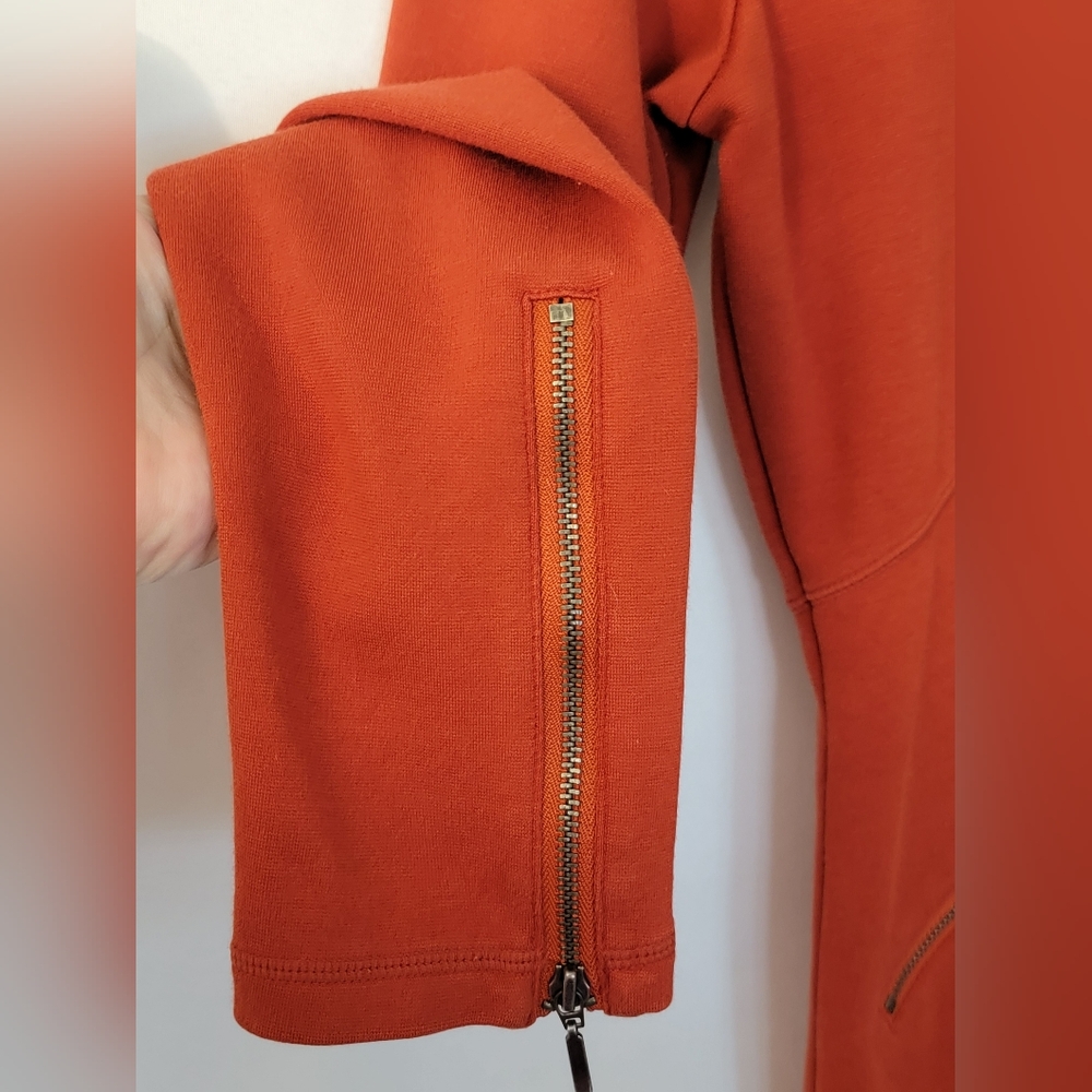 Athleta Burnt Orange V-Neck Dress Size M - Picture 5 of 10